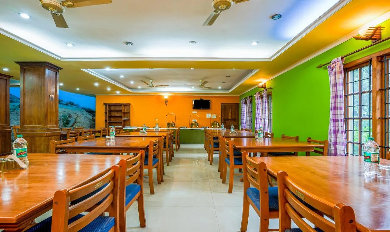 ***  Itsy Hotels Classiyo Munnar Crown Resorts With Balcony India
