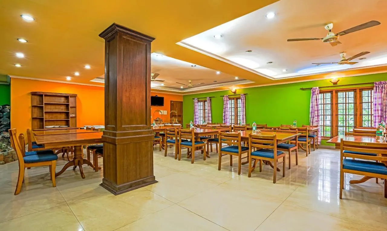 Itsy Hotels Classiyo Munnar Crown Resorts With Balcony India
