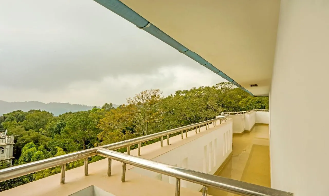 Itsy Hotels Classiyo Munnar Crown Resorts With Balcony 인도