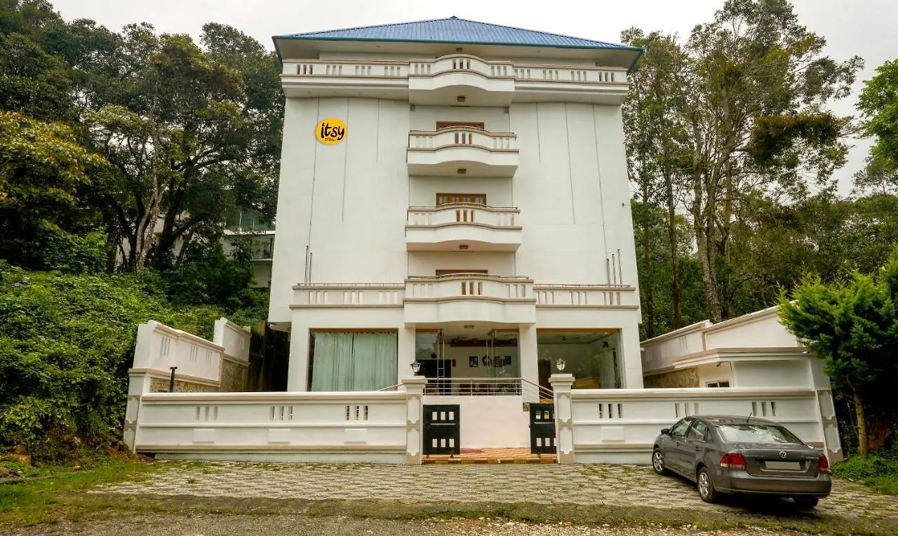Itsy Hotels Classiyo Munnar Crown Resorts With Balcony